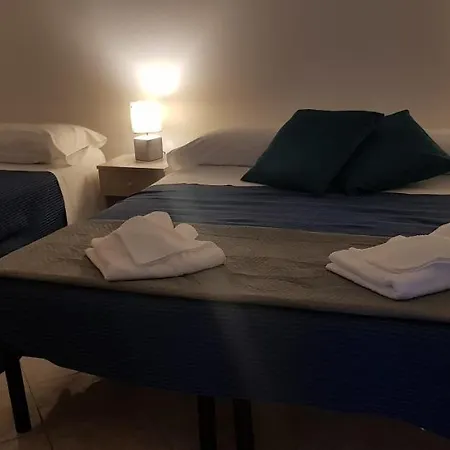 住宿加早餐酒店 La Costa Di Naxos 贾迪尼-纳克索斯
